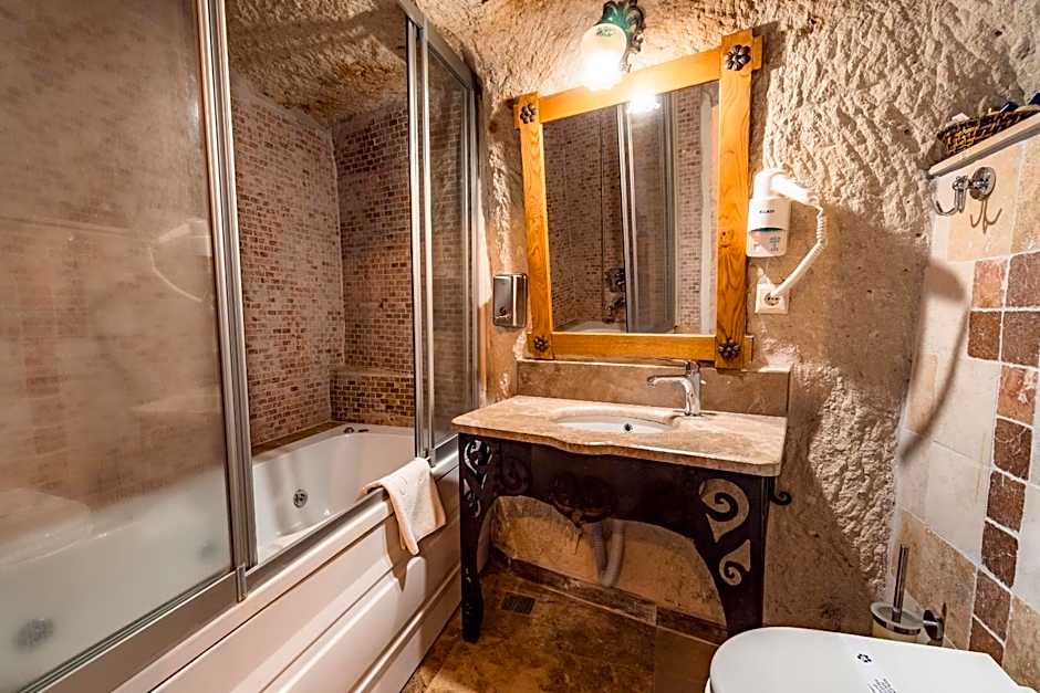 Amber Cave Suites