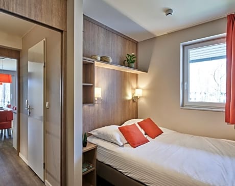 Family Apartment - 10p | Bedroom - 3 Sleeping corners | 2 Double Beds - 2 Triple Bunk Beds
