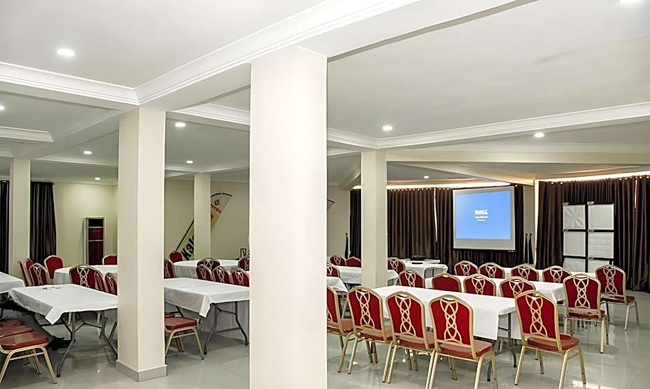 Brookville Hotel & Suites