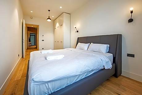 Family Two-Bedroom Apartment with View