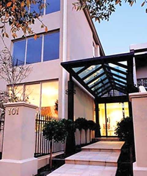 Knightsbridge Apartments