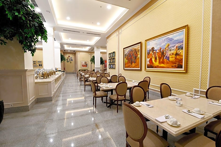 Mahkota Hotel Singkawang - CHSE Certified