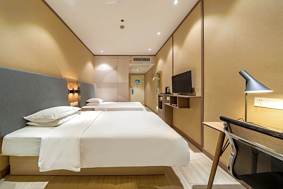 Hanting Hotel Shanghai Qingpu Caoying Road Metro Station