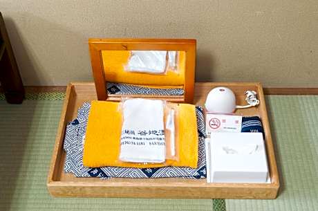 Twin Room with Shared Bathroom and Toilet