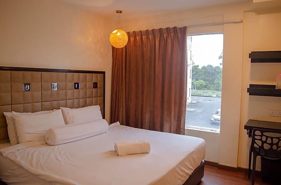 M Season Boutique Hotel