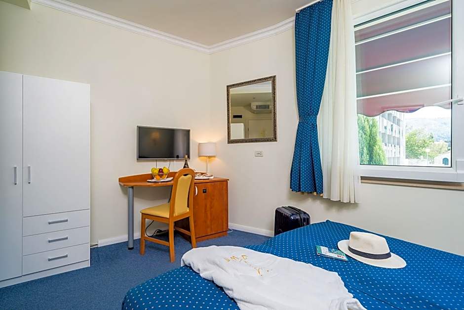 Boutique & Beach Hotel Villa Wolff