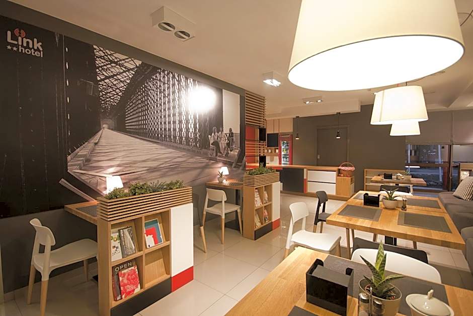 Link Hotel