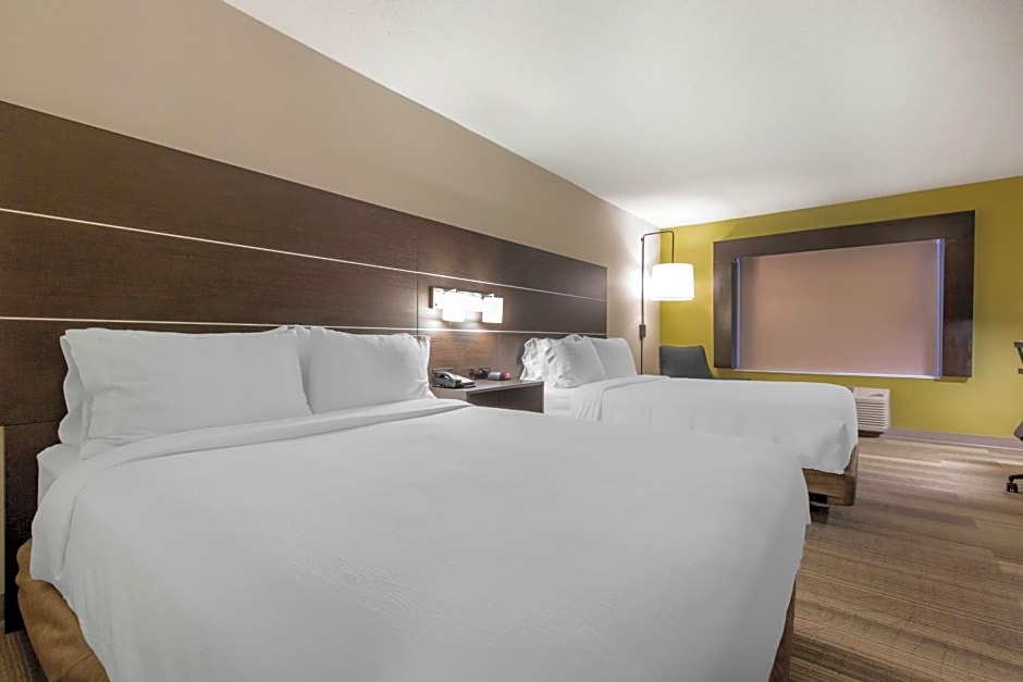 Holiday Inn Express & Suites Chicago West - St Charles