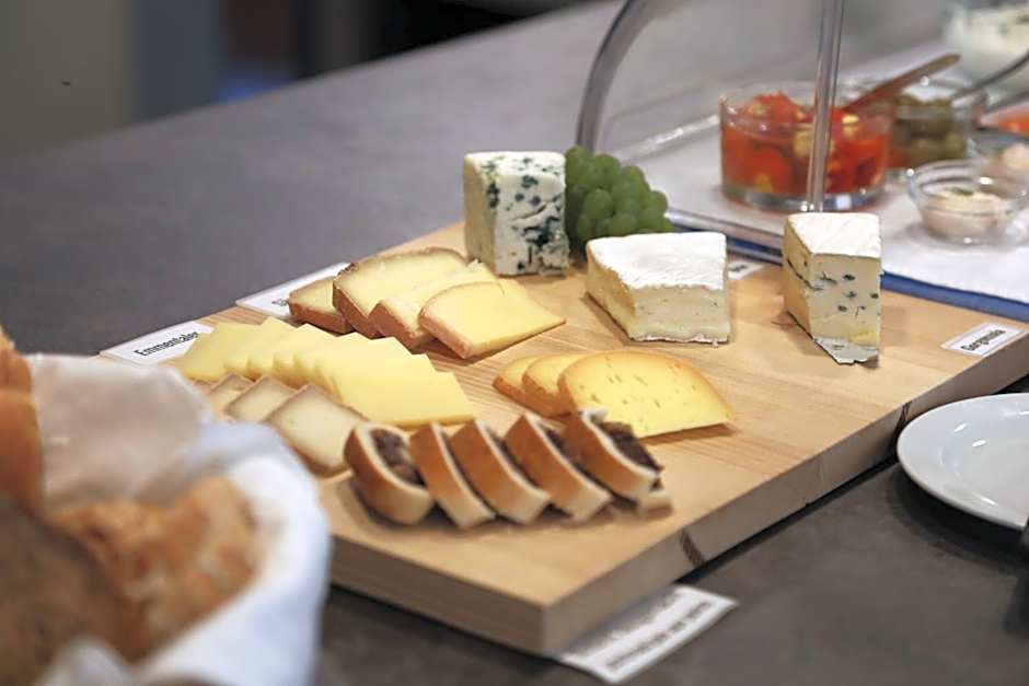 Hotel B&B Stossplatz anytime and easy self Check-in