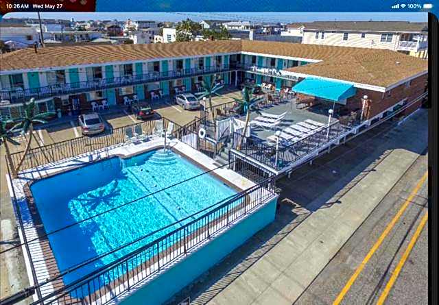 Surfcomber Motel