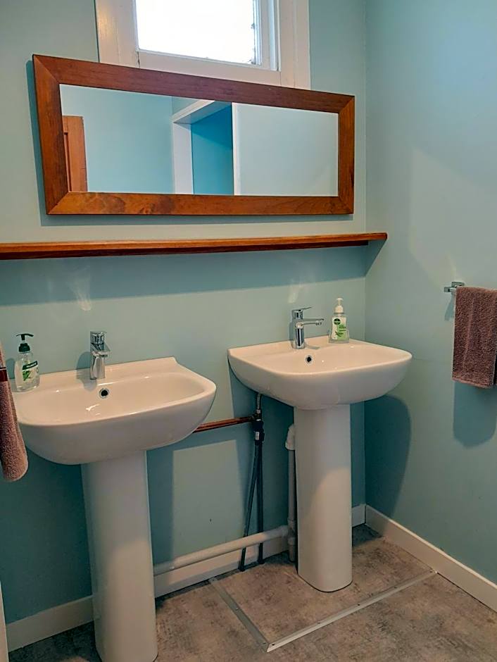 Noah's Ark Backpackers