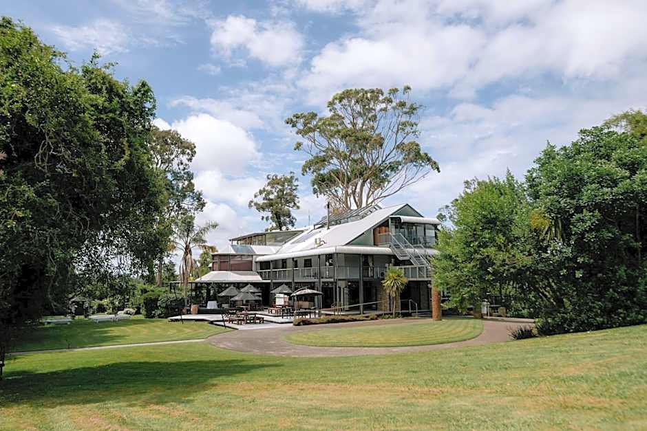 The Narrows Landing Hotel