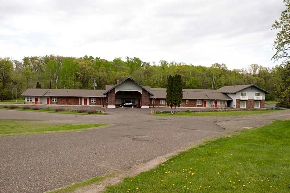 AmeriVu Inn & Suites - St Croix Falls