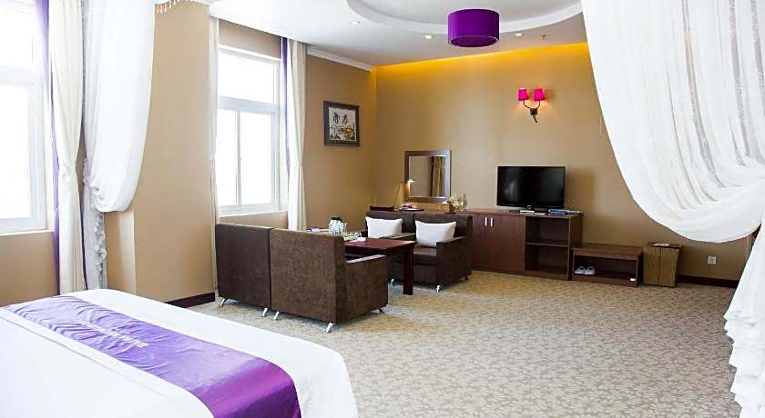 Hai Ba Trung Hotel and Spa