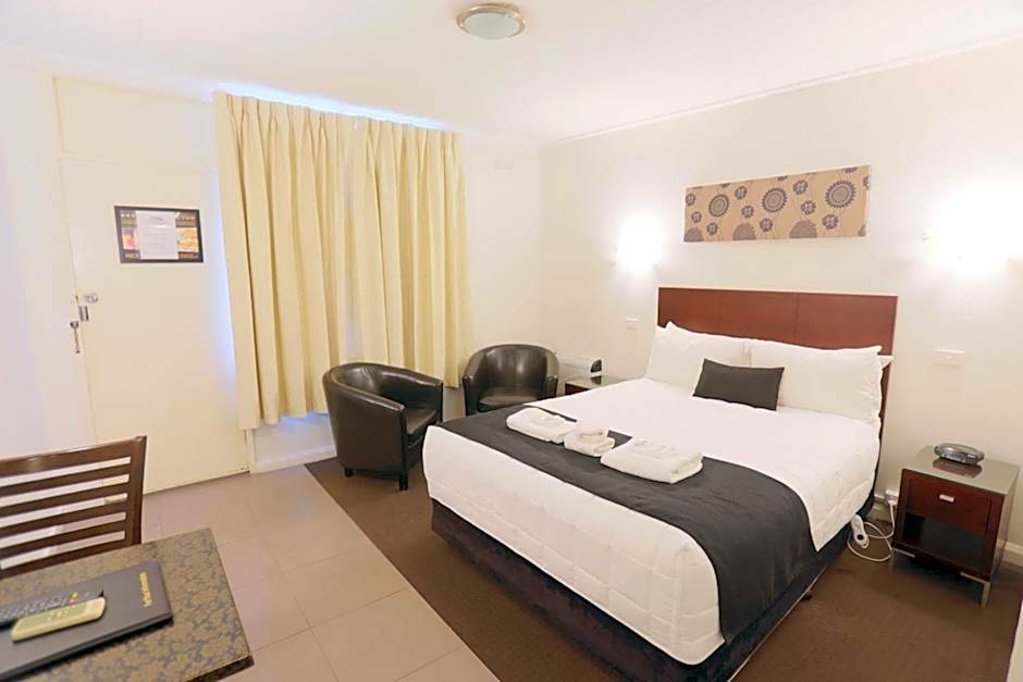 The Esplanade Motel