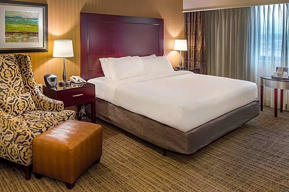 Crowne Plaza Hotel St. Louis Airport By IHG