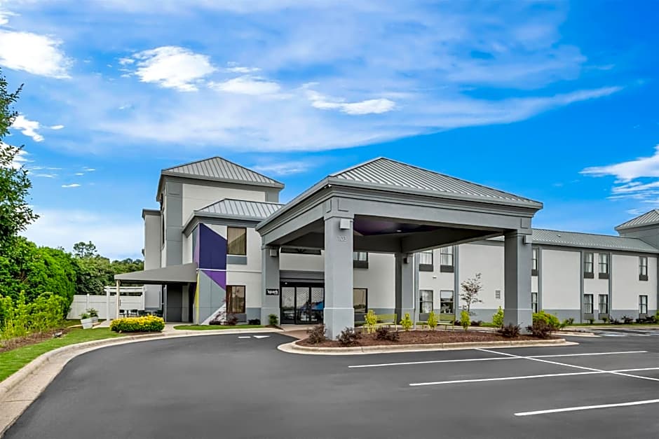 Spark by Hilton Spring Lake Fayetteville
