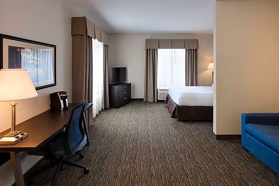 Holiday Inn Express Hotel & Suites Andover East 54 Wichita By IHG