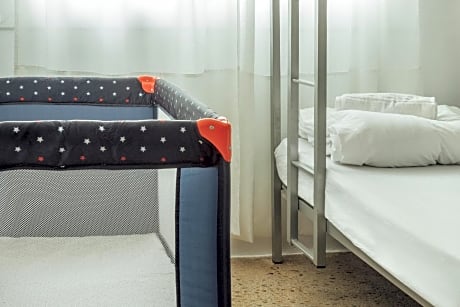 Quadruple Room with Private External Bathroom