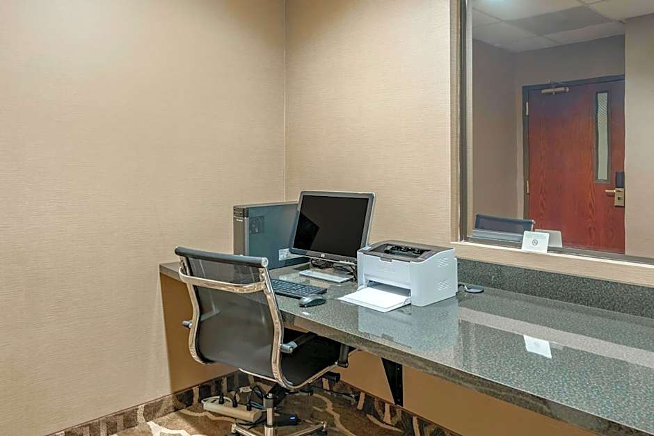 Comfort Inn & Suites St Louis-O'Fallon