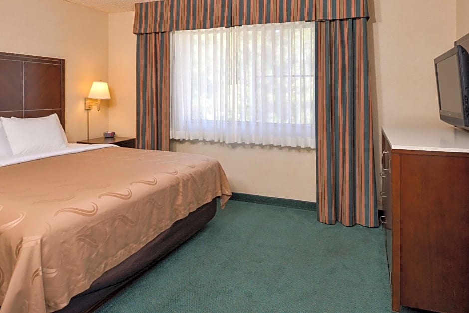 Quality Inn and Suites Walnut – Walnut, CA