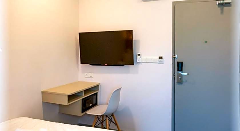 THE CROWN HOTEL @ KLIA 