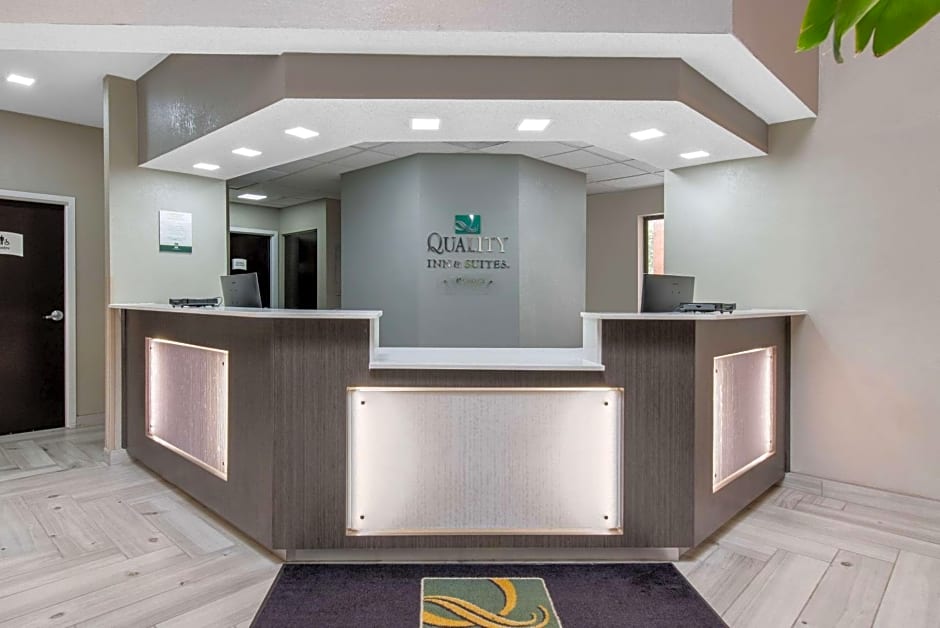 Quality Inn & Suites Brownsburg - Indianapolis West