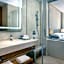 Four Points by Sheraton Shanghai, Kangqiao