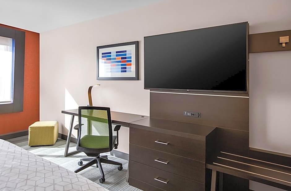 Holiday Inn Express & Suites Sanford- Lake Mary By IHG