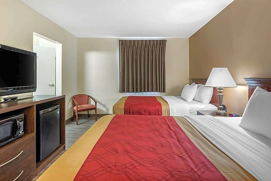 Econo Lodge Inn & Suites Fairgrounds