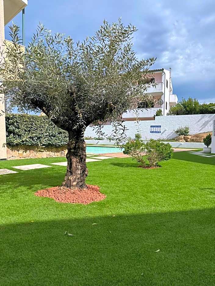 Cozy House with garden & pool