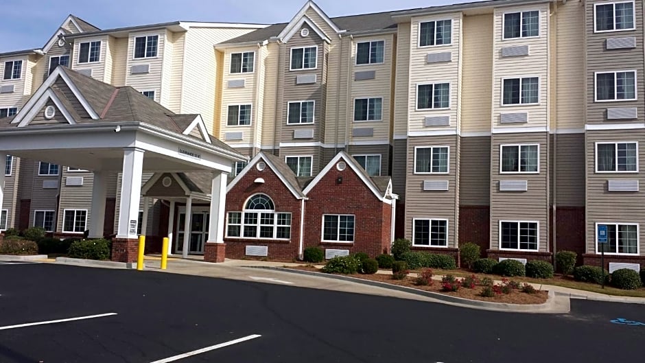 Microtel Inn & Suites by Wyndham Columbus/Near Fort Moore