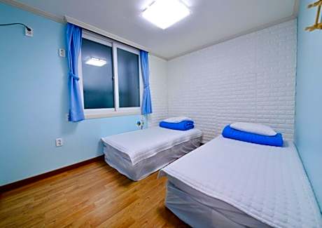 Twin Room with Private Bathroom