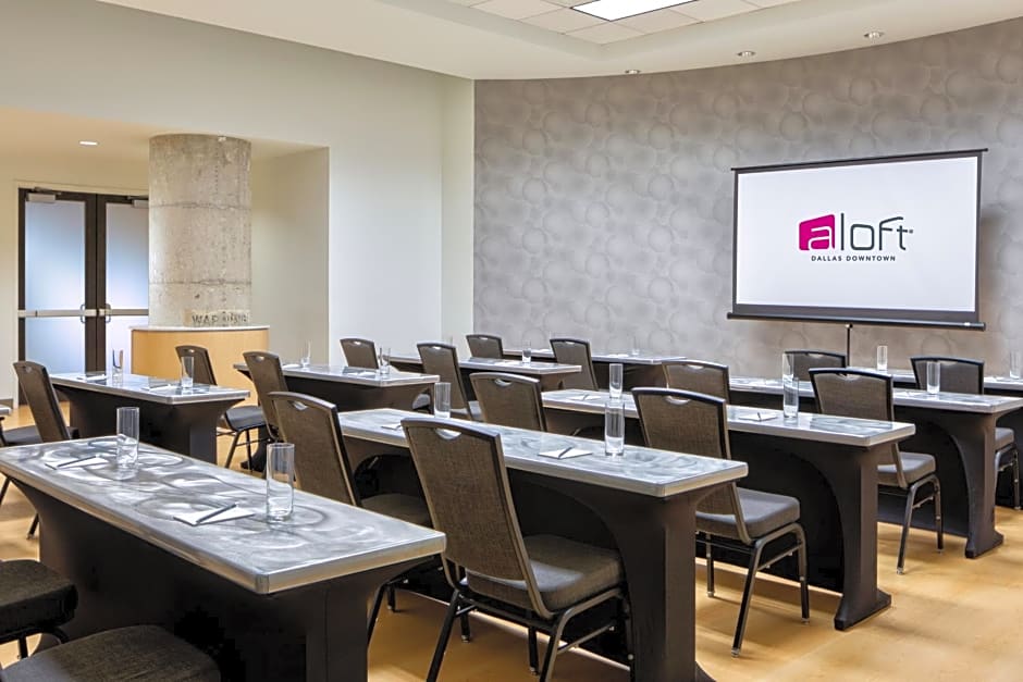 Aloft Dallas Downtown