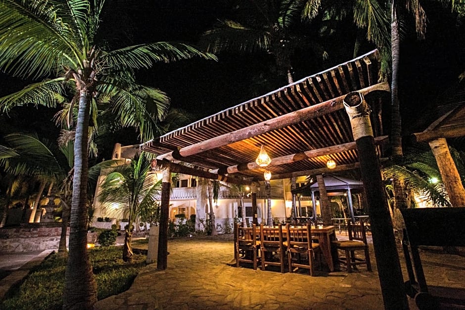 Hotel & Suites El Moro
