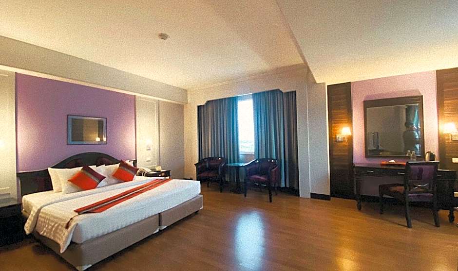 Charoen Thani Khon Kaen Hotel