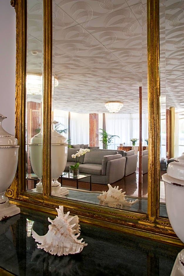 Hotel Imperial Palace