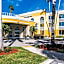 La Quinta Inn & Suites by Wyndham Jupiter
