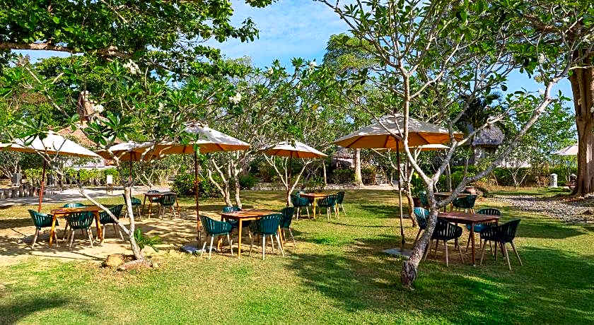 SAii Phi Phi Island Village - Complimentary Shared Speedboat Transfer for 5 Nights and Longer