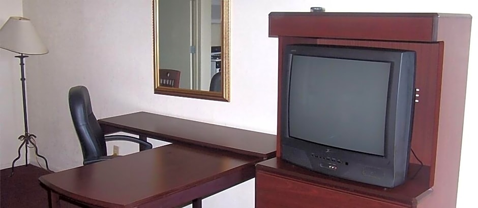 American Inn & Suites
