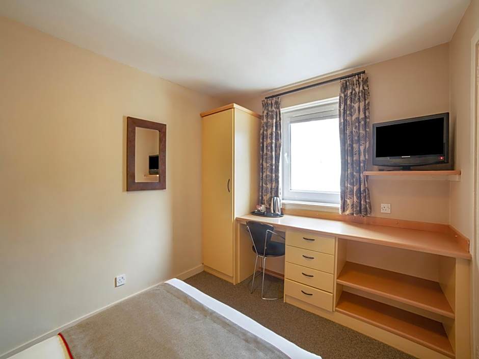 Brentwood Aberdeen City Centre near Union Street