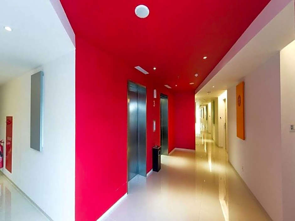 Zuri Express Mangga Dua