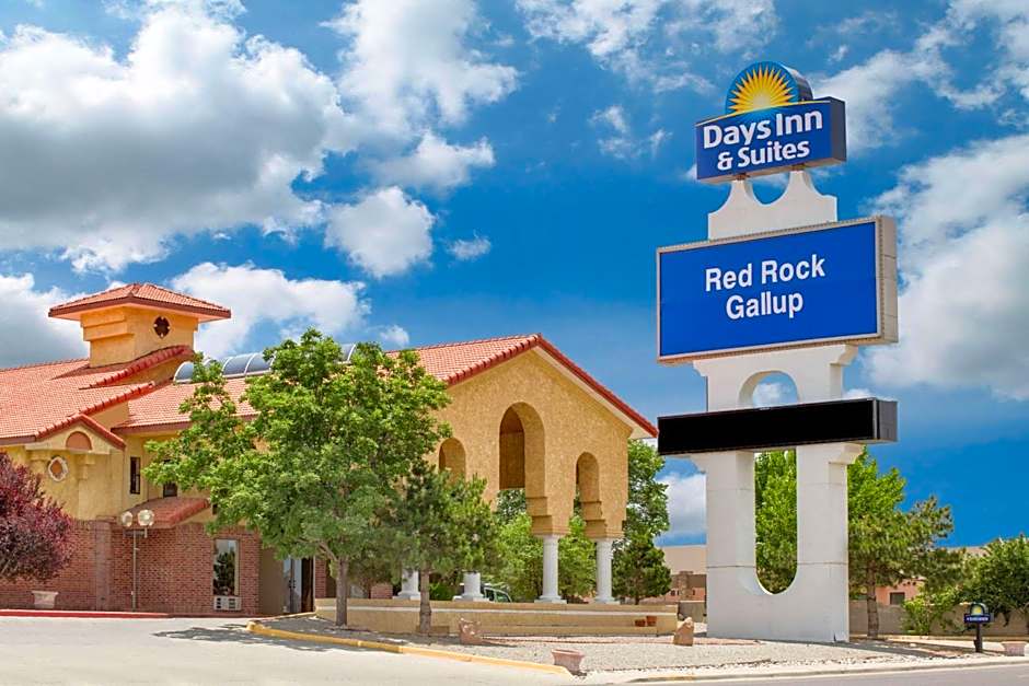 Days Inn & Suites by Wyndham Red Rock-Gallup