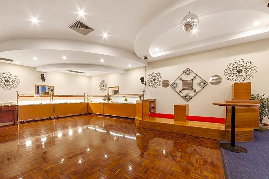 Ciloms Airport Lodge