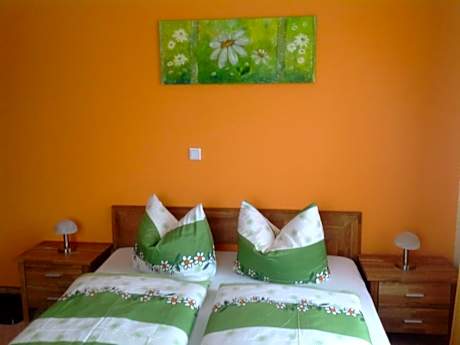 double room-ensuite with shower