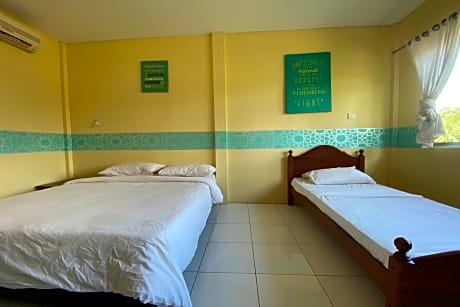 Triple Room with Private Bathroom