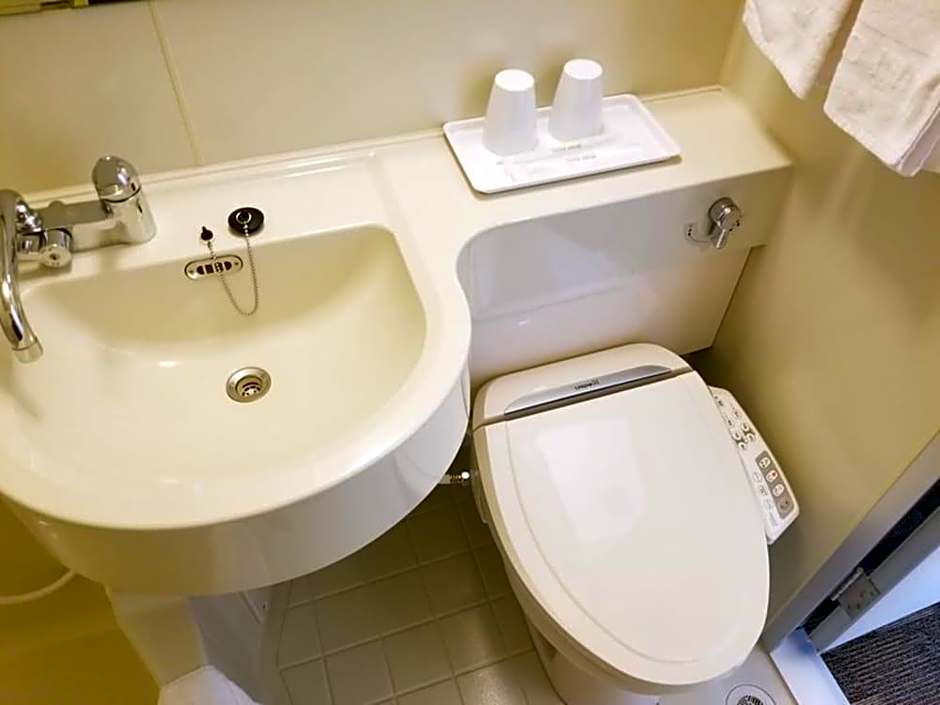 Toyoko Inn Ebina-eki Higashi-guchi