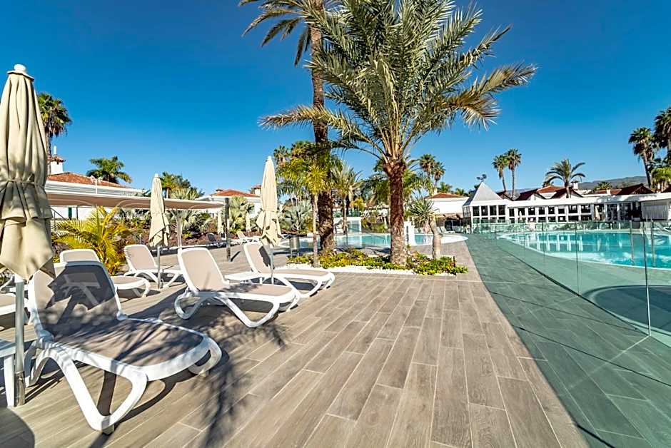 Hotel LIVVO Dunagolf Suites