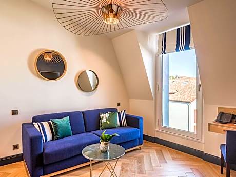 Family Double Suite with Sofa Bed