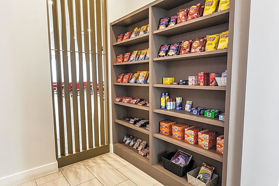 Holiday Inn Express & Suites Edmonton N - St. Albert By IHG